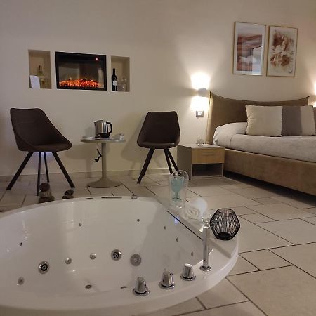 Lux Suite Tarente Extérieur photo