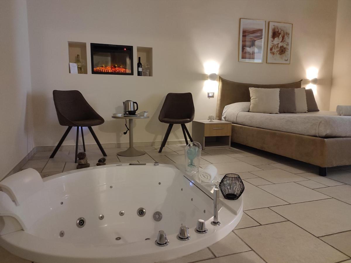 Lux Suite Tarente Extérieur photo