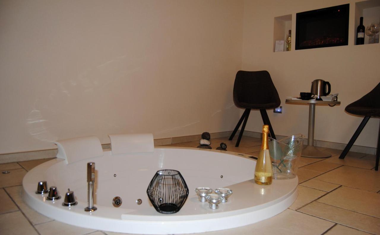 Lux Suite Tarente Extérieur photo